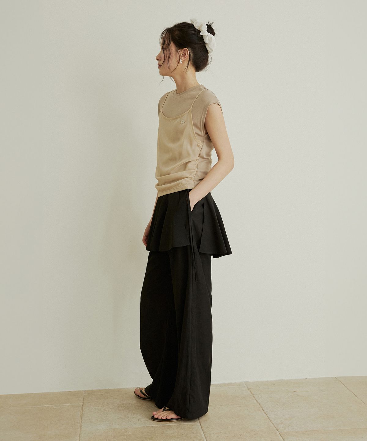 어다울(ADAUL) Nylon flare layered skirt pants - black