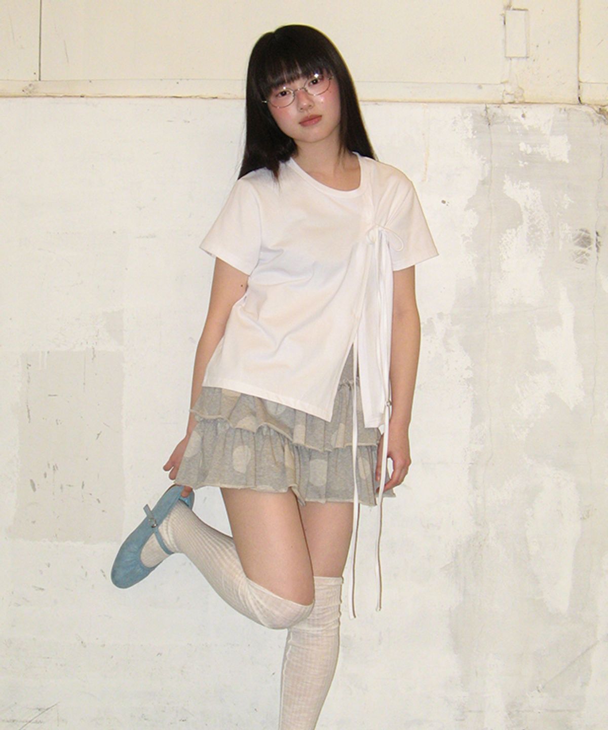 론론(RONRON) SIDE RIBBON TIE WRAP SHORT SLEEVE T SHIRT WHITE