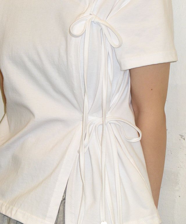 MUSINSA | RONRON SIDE RIBBON TIE WRAP SHORT SLEEVE T SHIRT WHITE