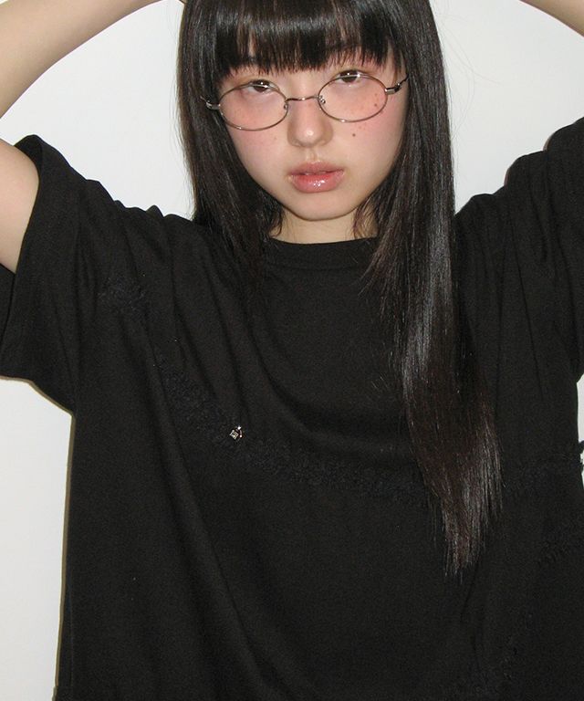 MUSINSA | RONRON OBLIQUE FRILL SHIRRING OVER FIT T SHIRT BLACK