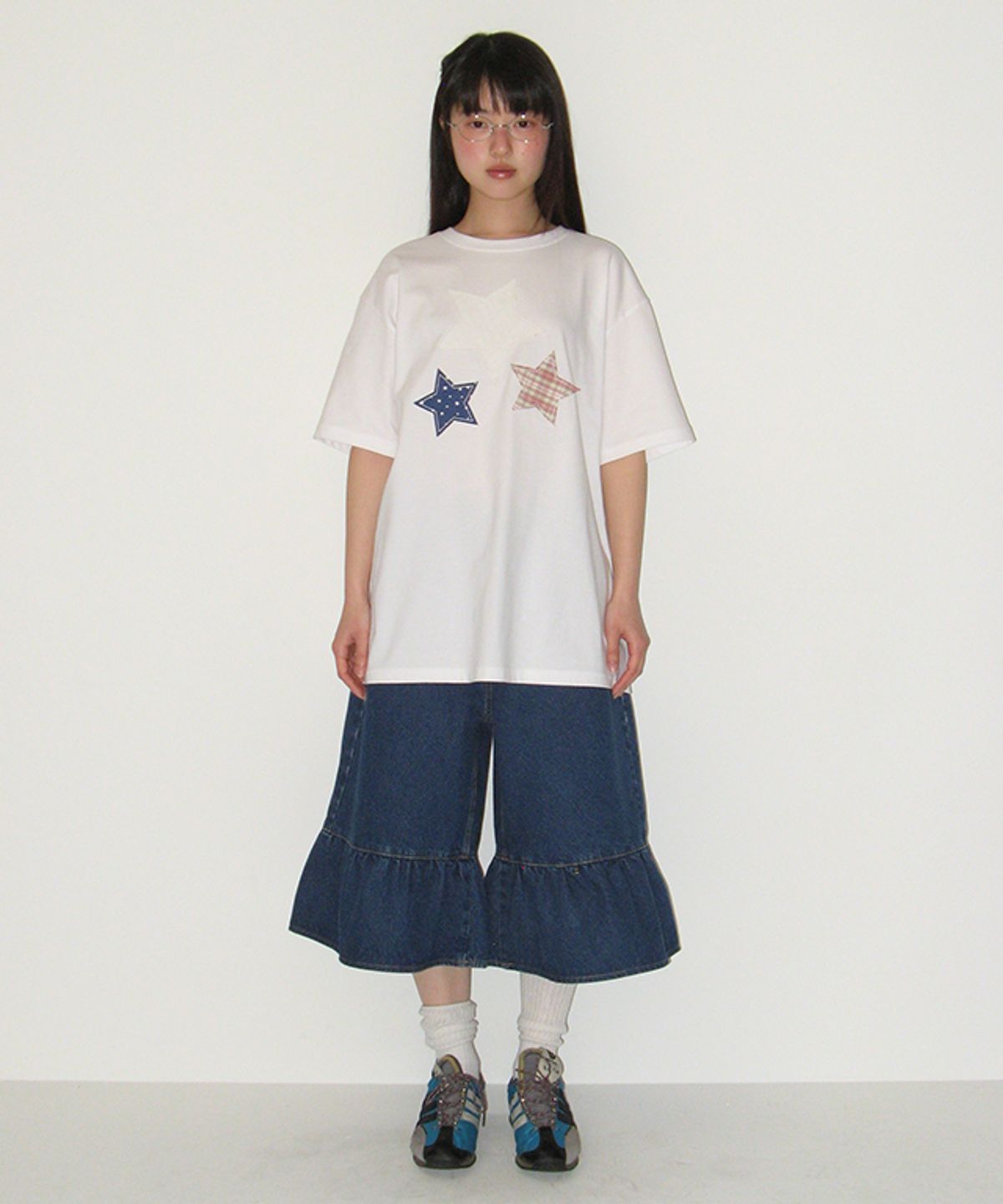 론론(RONRON) STAR PATCH MIXED APPLIQUE T SHIRT WHITE