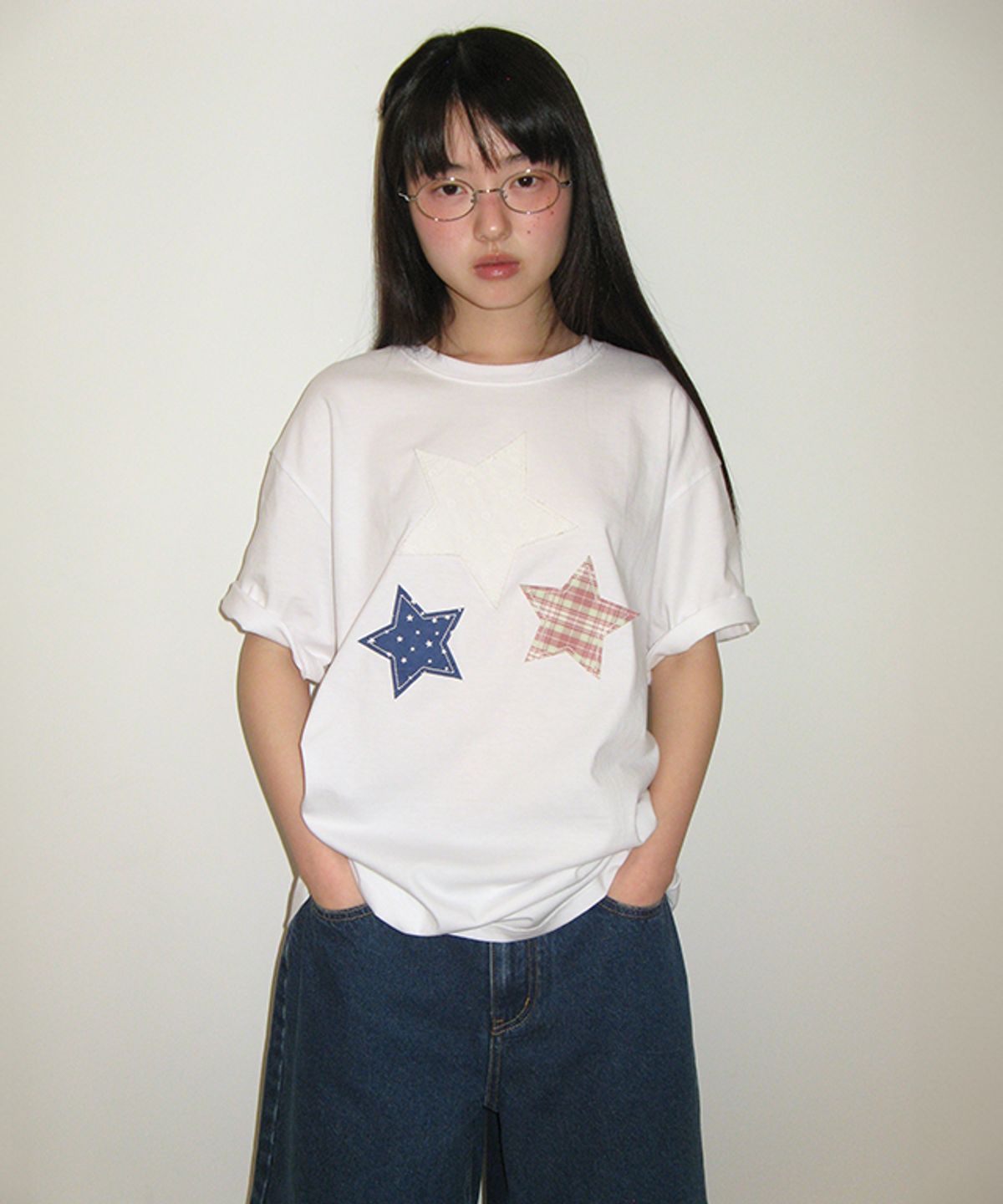 론론(RONRON) STAR PATCH MIXED APPLIQUE T SHIRT WHITE