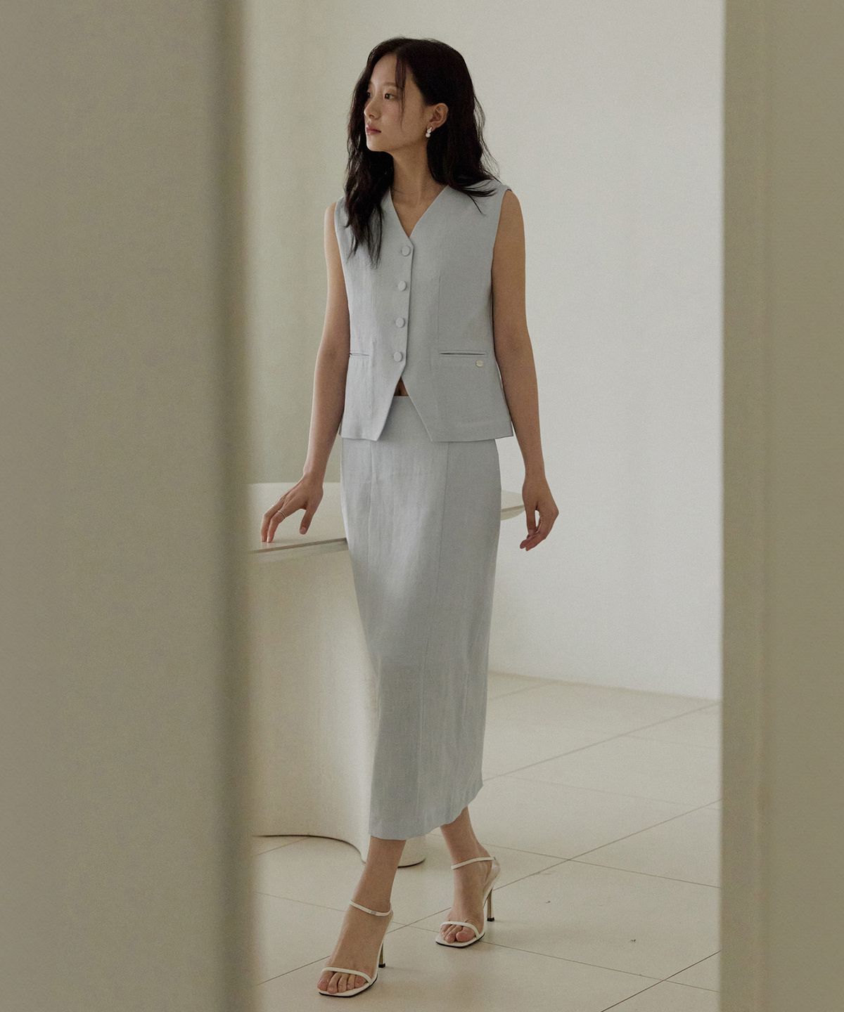 어다울(ADAUL) H line linen long skirt - blue