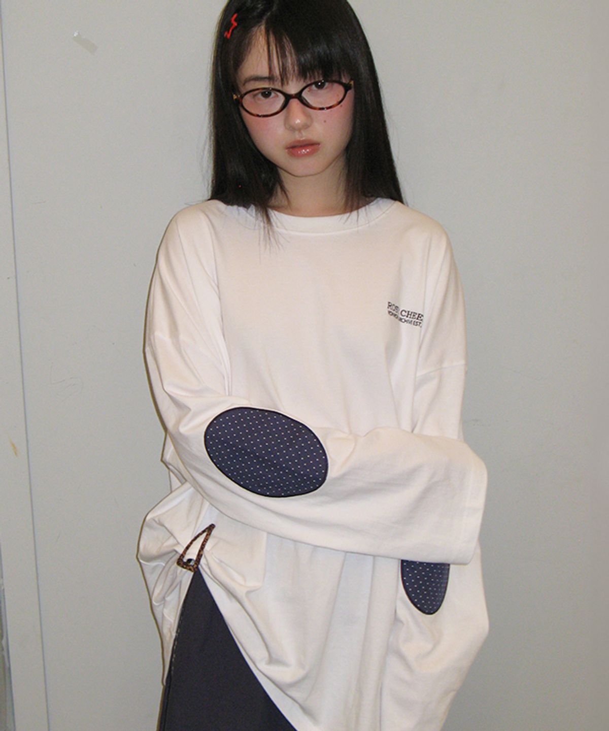 론론(RONRON) DOT ELBOW PATCH LONG SLEEVE WHITE