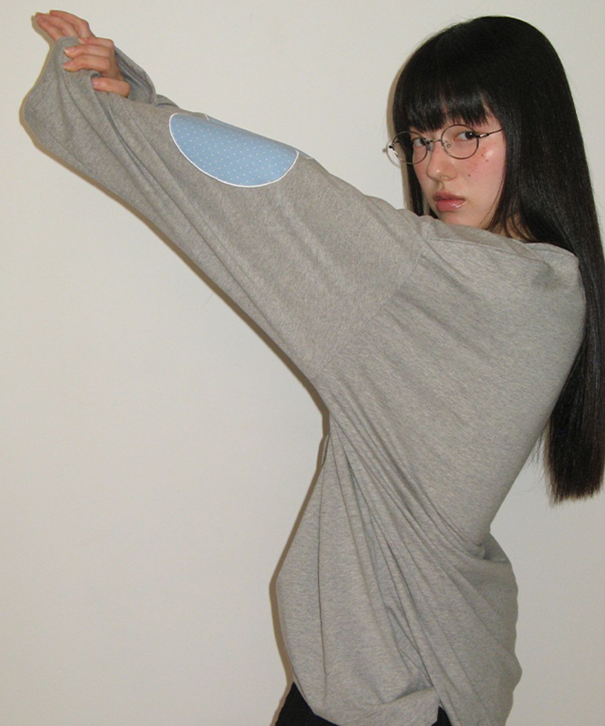 론론(RONRON) DOT ELBOW PATCH LONG SLEEVE GREY