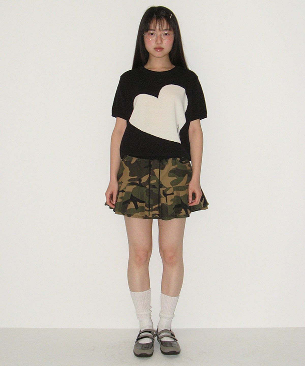 론론(RONRON) BIG HEART SHORT SLEEVE KNIT BLACK