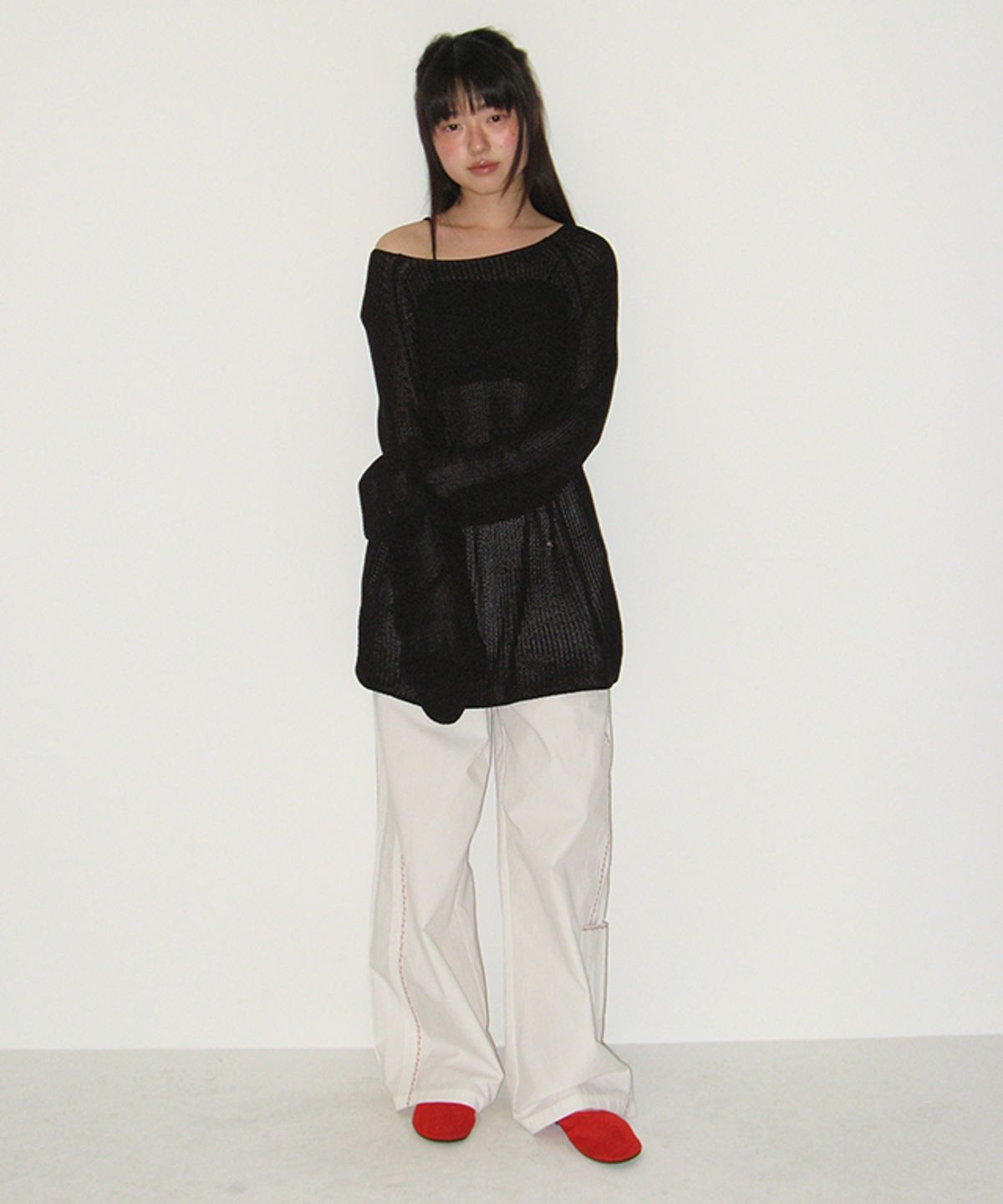론론(RONRON) SUMMER LOOSE FIT PULLOVER BLACK