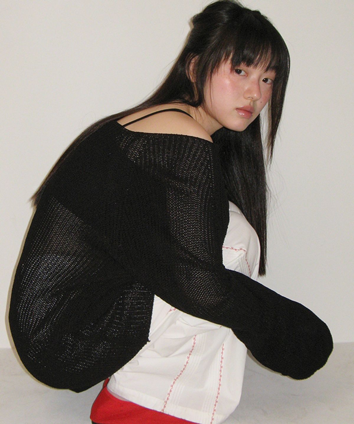 론론(RONRON) SUMMER LOOSE FIT PULLOVER BLACK