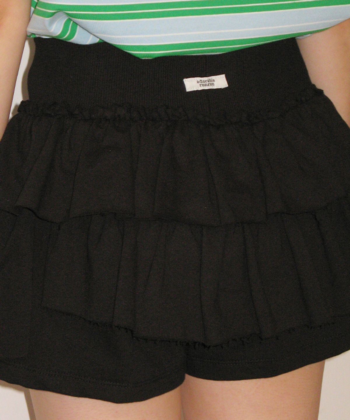 론론(RONRON) IRREGULAR RUFFLE PANTSKIRT BLACK