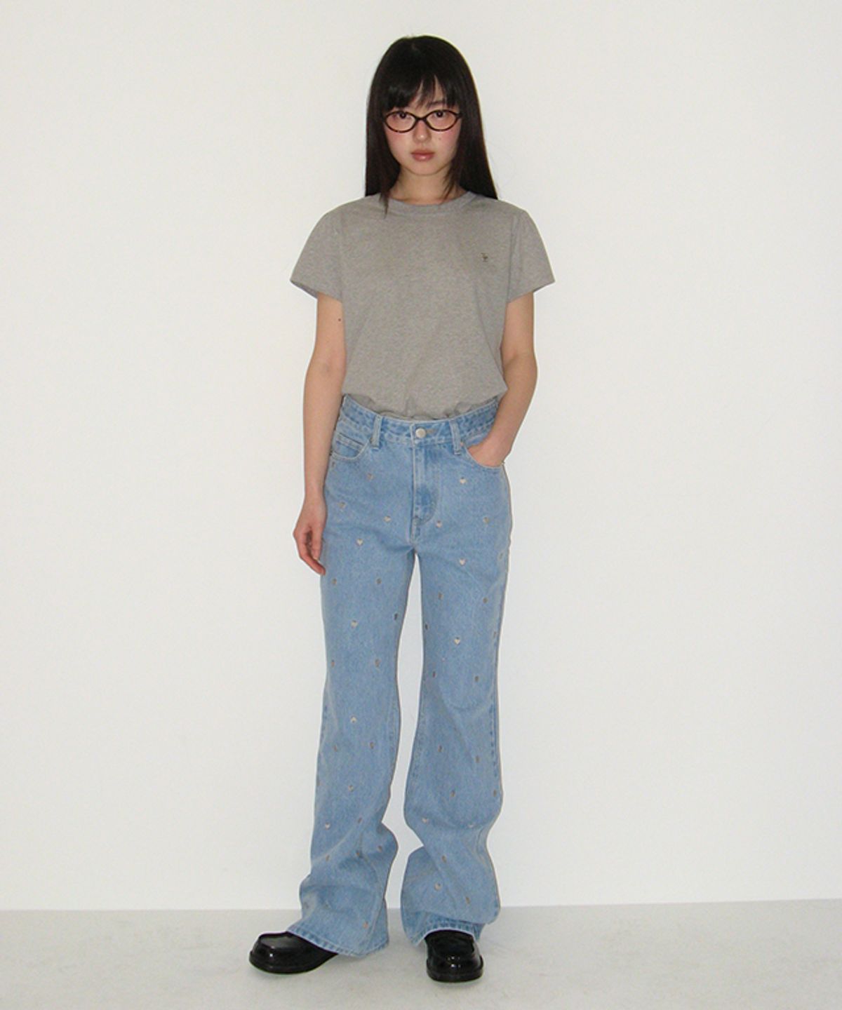 론론(RONRON) HEART EMBROIDERY BOOTSCUT DENIM PANTS LIGHT BLUE