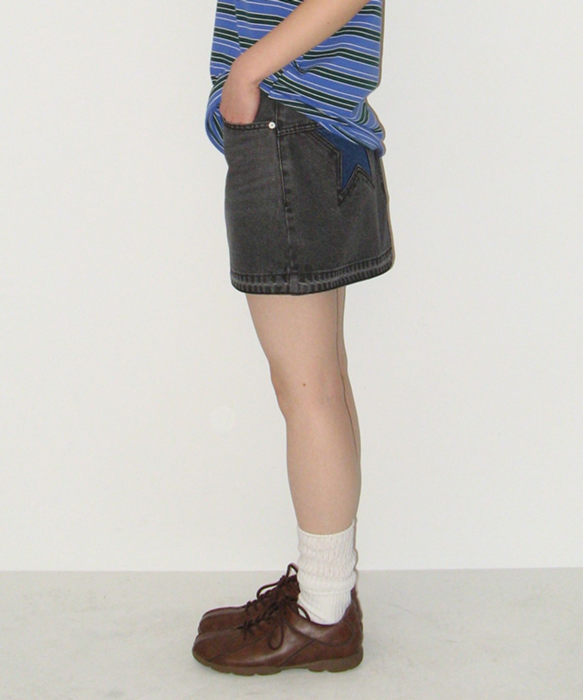 론론(RONRON) STAR BLACK MINI DENIM SKIRT WASHED BLACK
