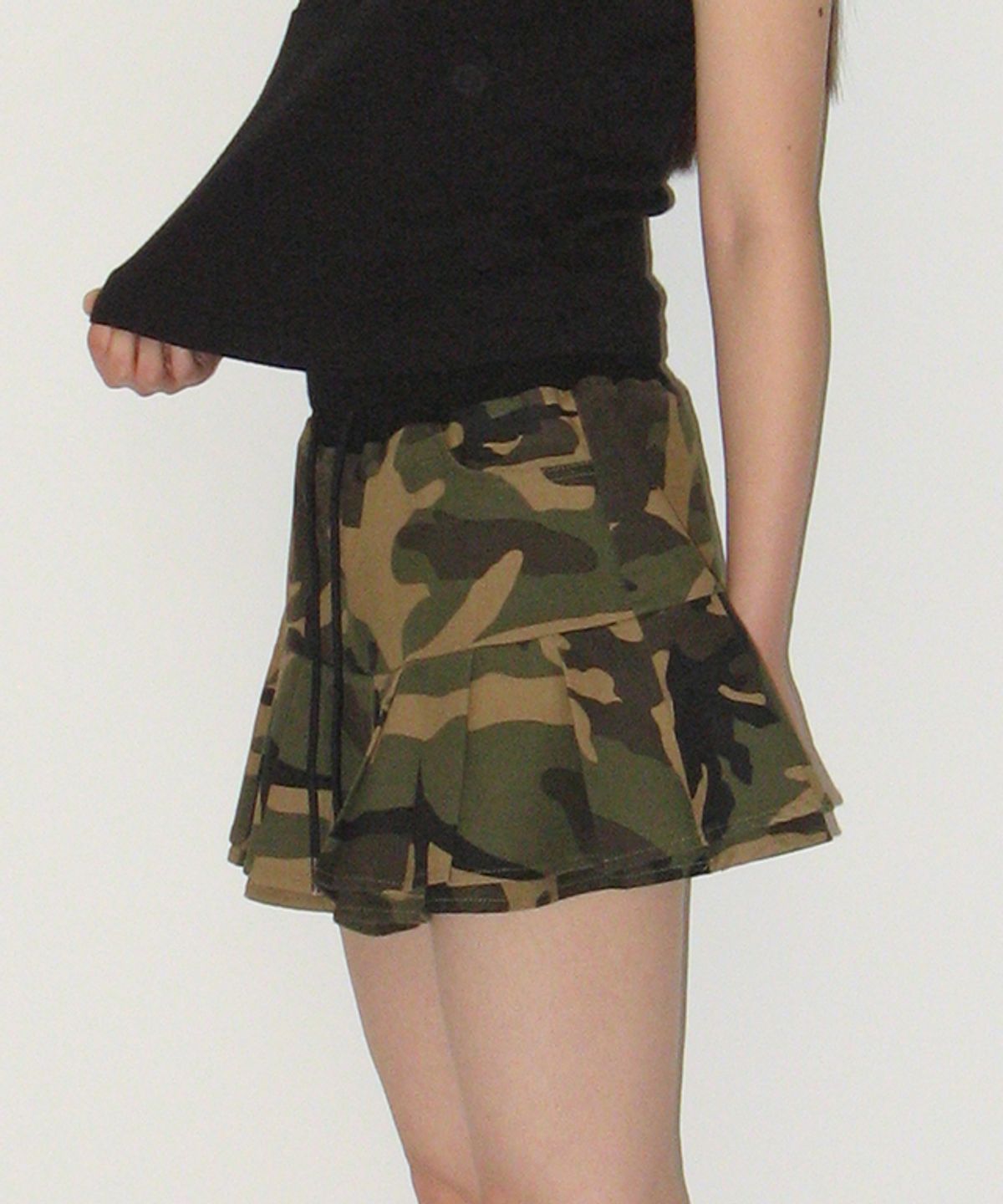 론론(RONRON) PLEATS BANDING MINI SKIRT CAMOUFLAGE
