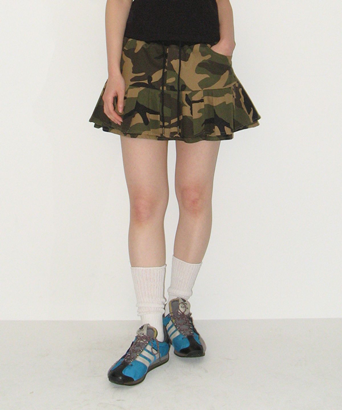 론론(RONRON) PLEATS BANDING MINI SKIRT CAMOUFLAGE