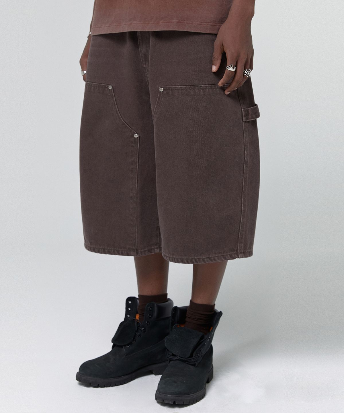 스웨이드(SUADE) CONTOUR DOUBLE KNEE SHORTS [BROWN]