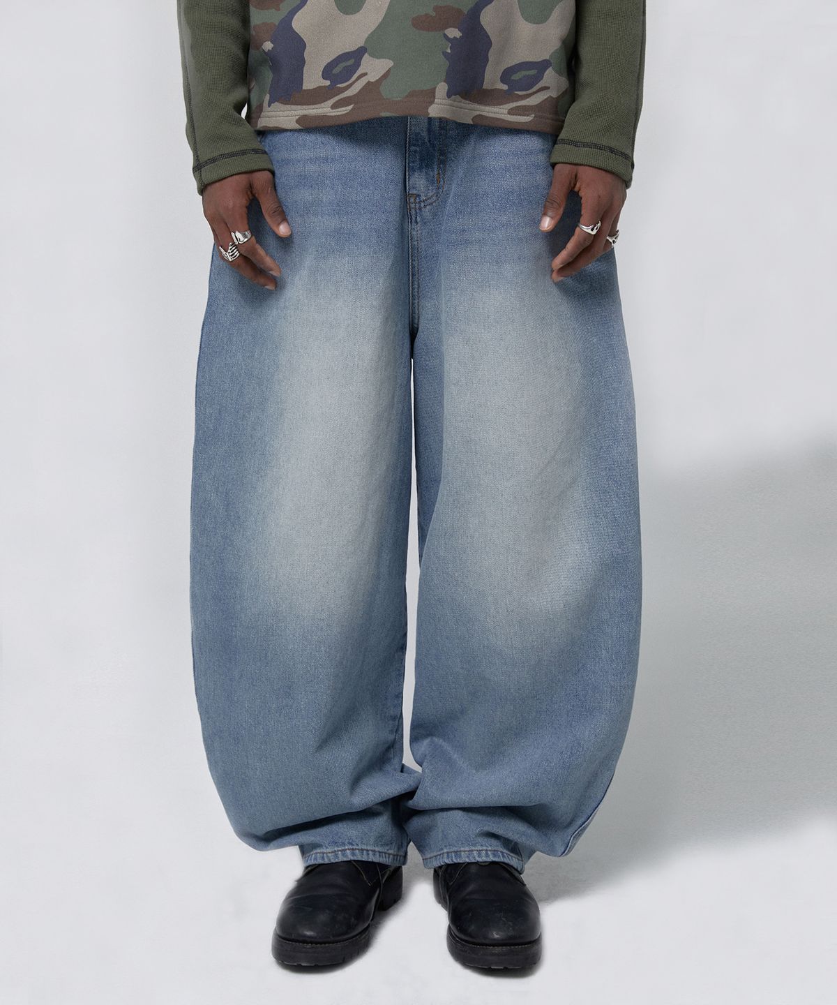 스웨이드(SUADE) CONTOUR POCKET DENIM [LIGHT BLUE]
