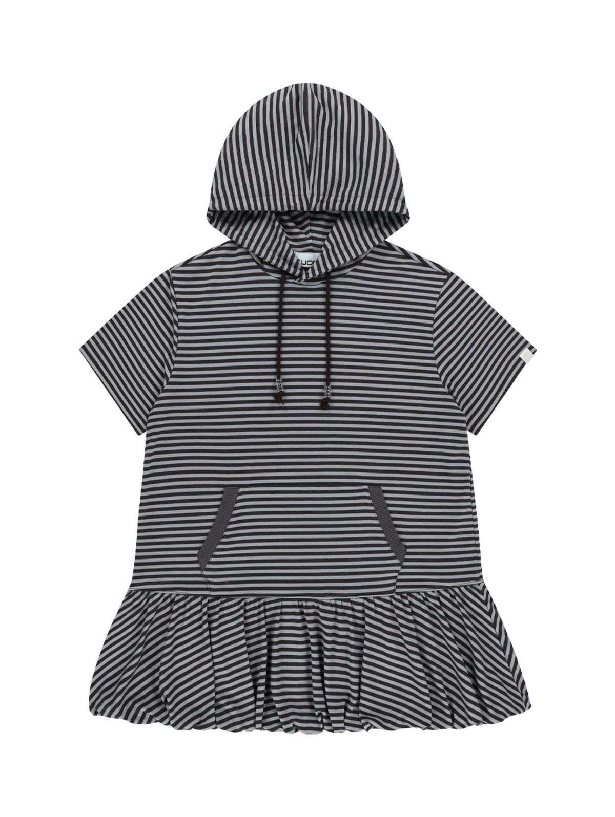 뚜오미오(TUOMIO) STRIPE BALLOON HOOD DRESS [CHARCOAL]