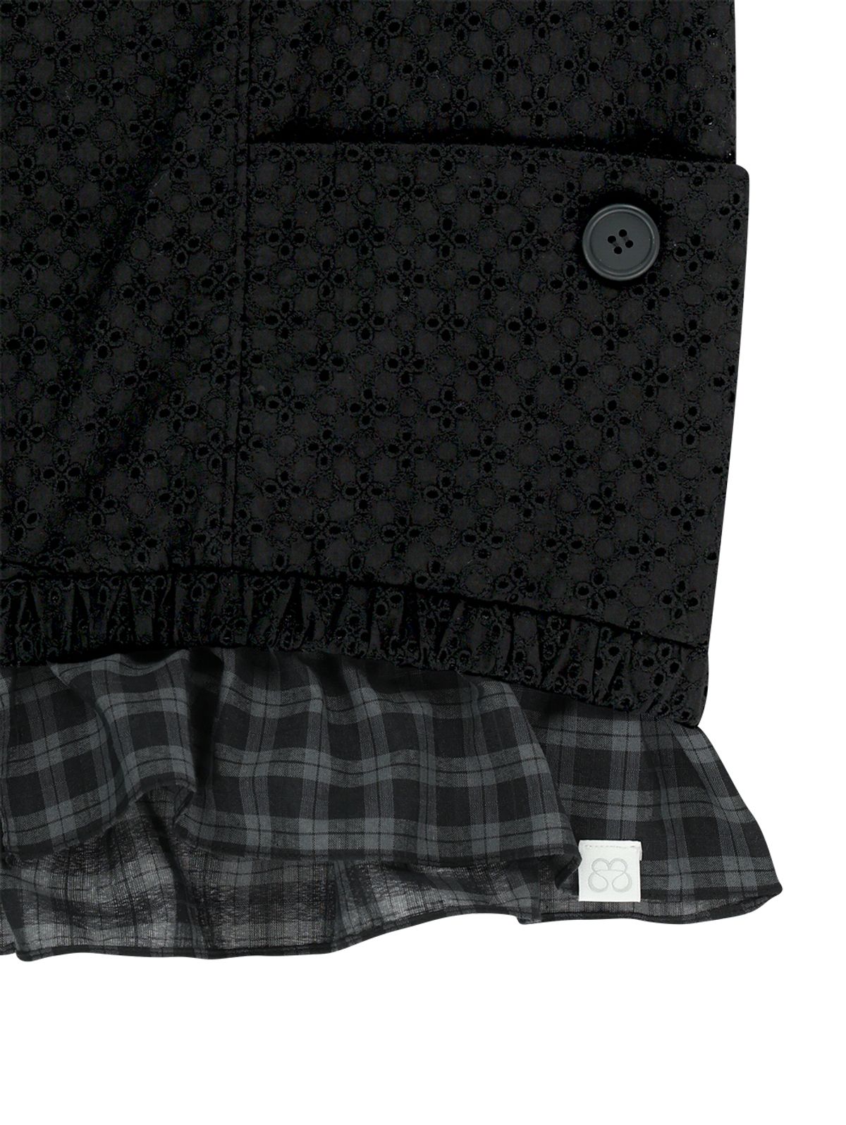 뚜오미오(TUOMIO) EYELET FRILL VEST [BLACK]