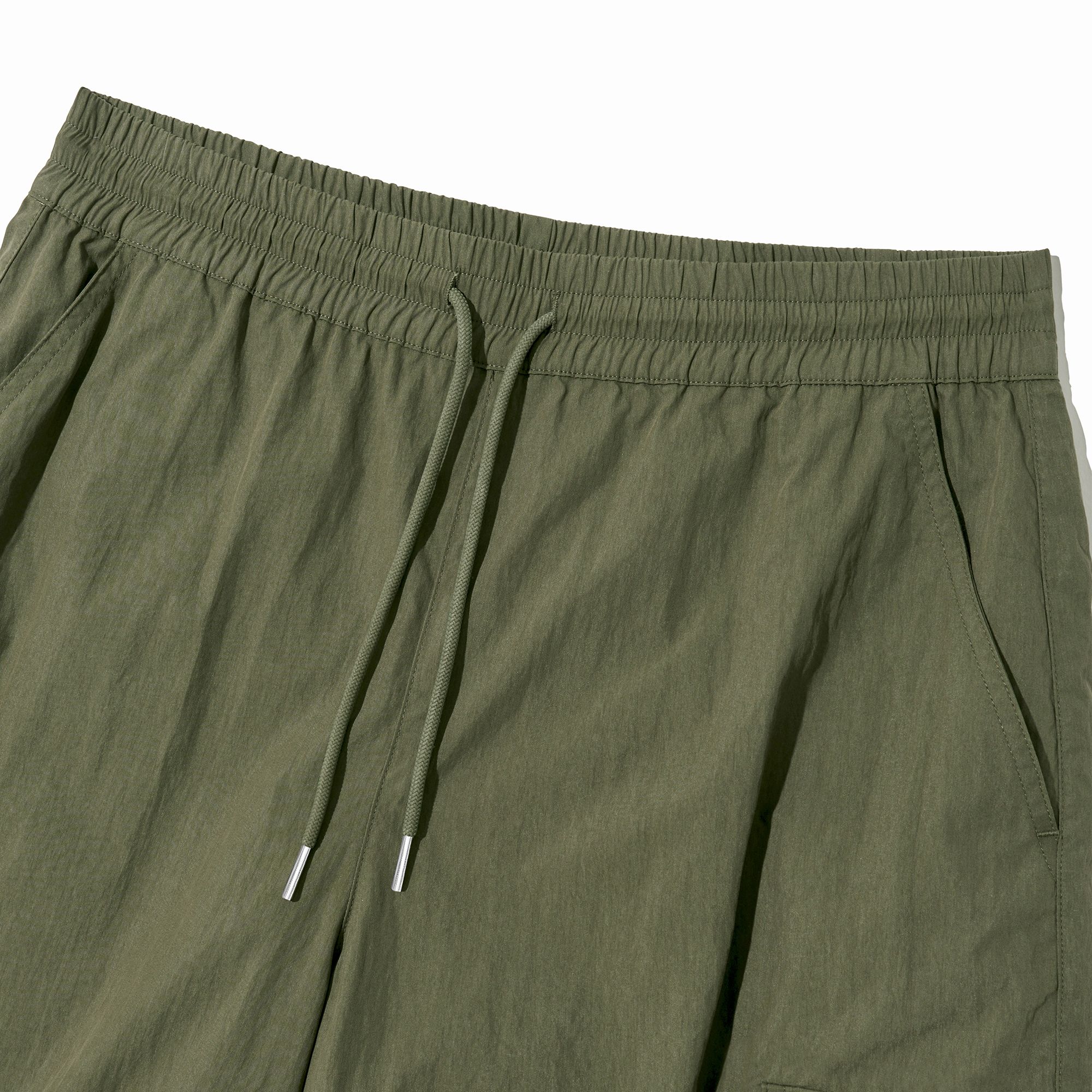 ★MUSINSA STANDARD★ Nylon Cargo Banding Bermuda Pants Khaki MUSINSA | CARGOBROS Nylon Cargo Bermuda Pants (Khaki)