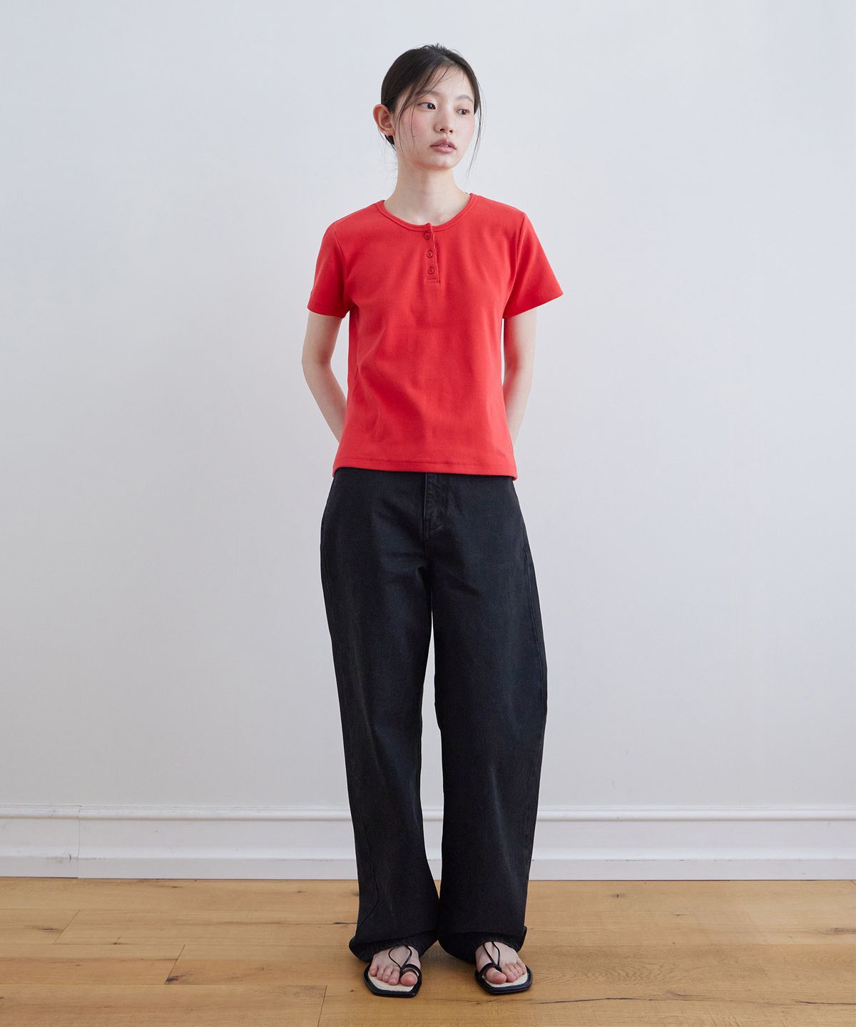 스텝어라운드(STEP AROUND) Henley Short Sleeve T-Shirt_RED