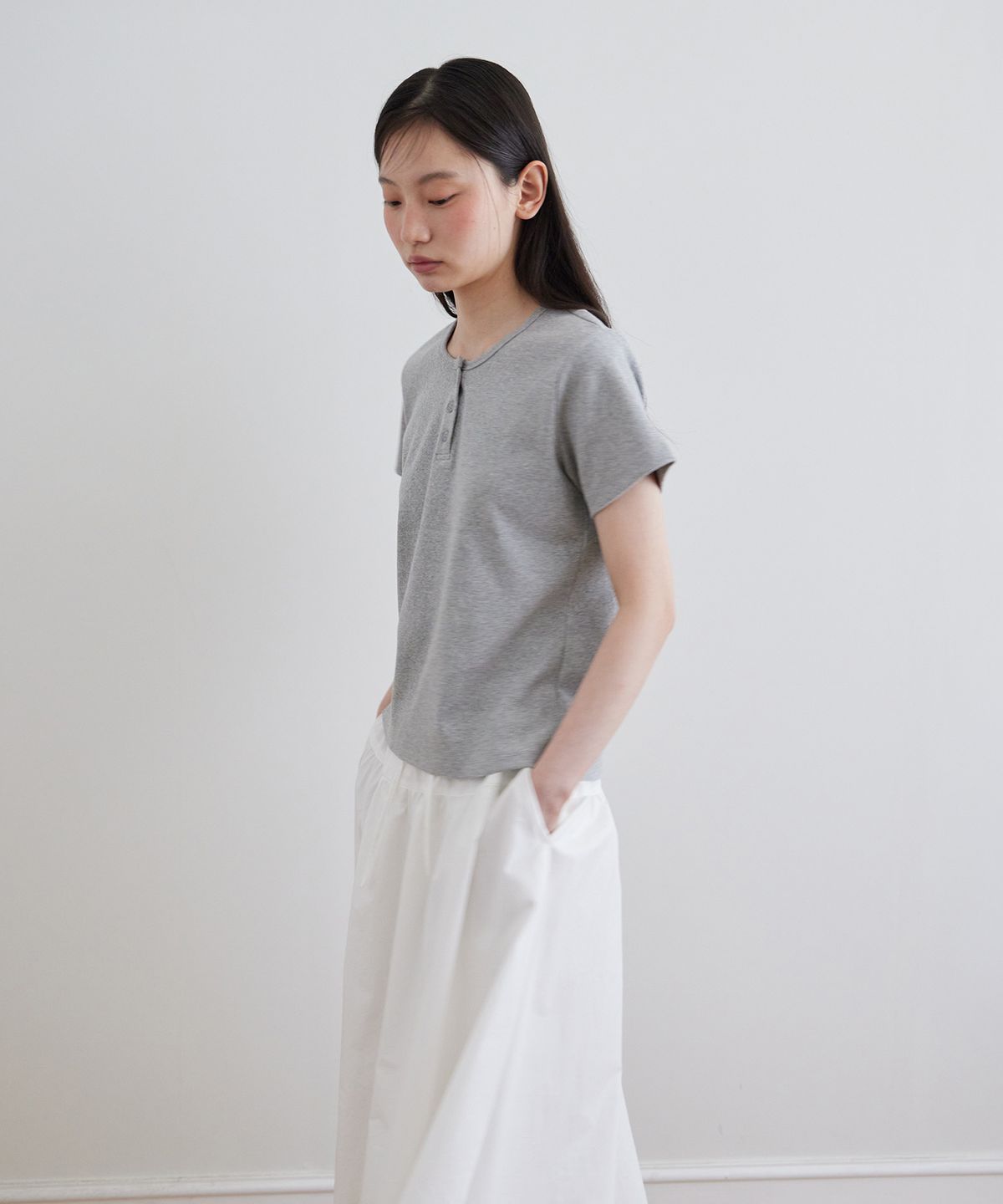 스텝어라운드(STEP AROUND) Henley Short Sleeve T-Shirt_GREY