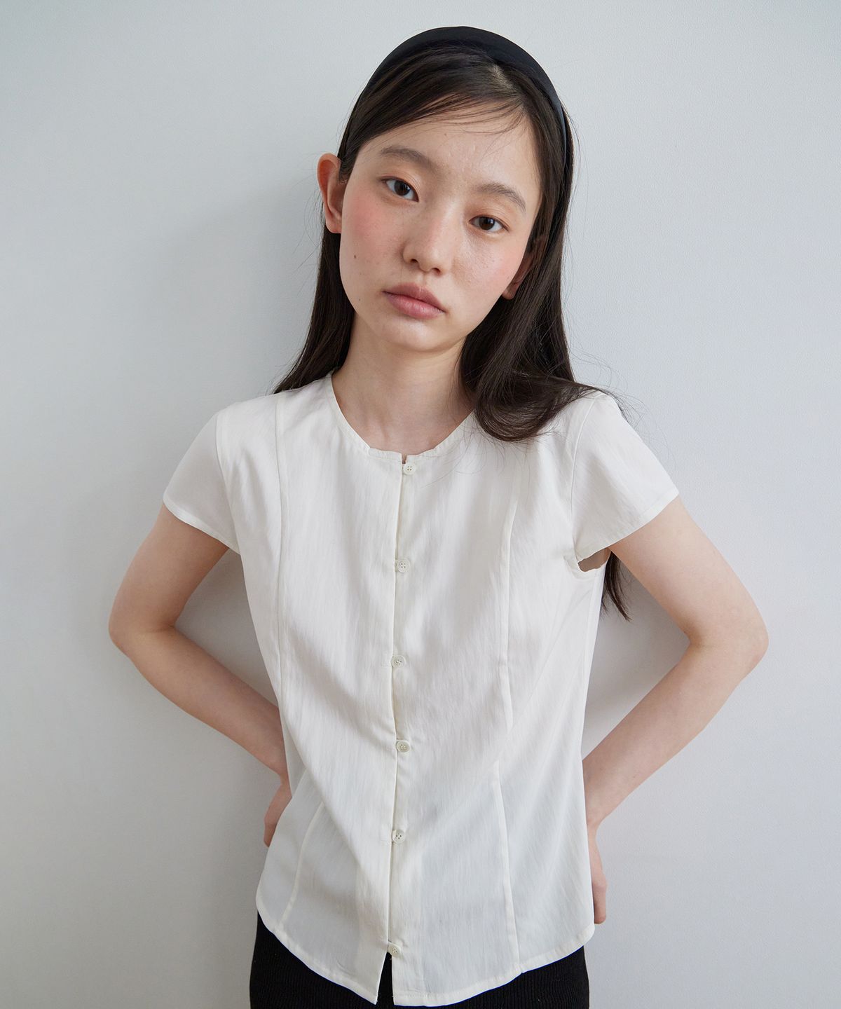 스텝어라운드(STEP AROUND) Cap sleeve blouse_IVORY