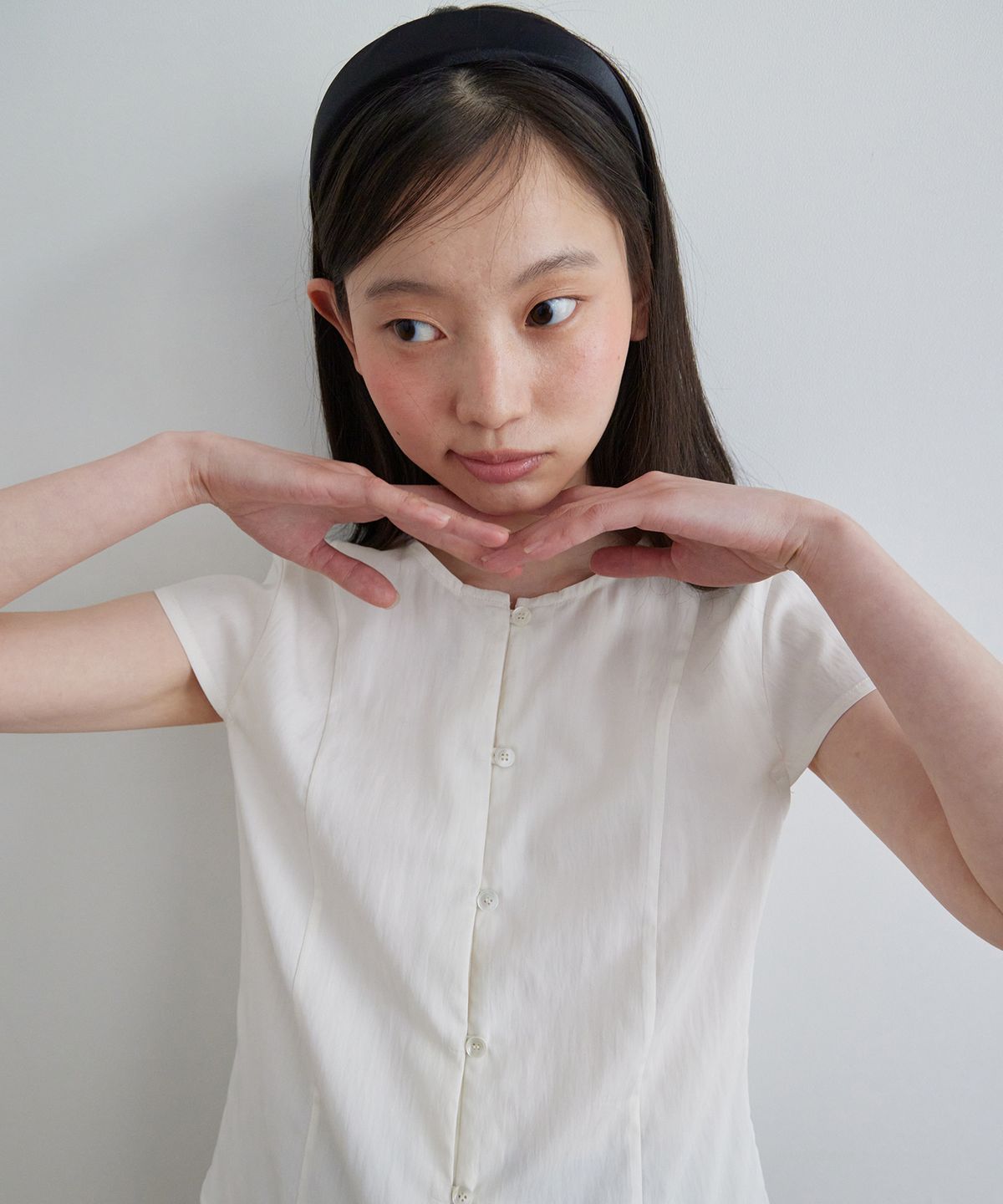 스텝어라운드(STEP AROUND) Cap sleeve blouse_IVORY