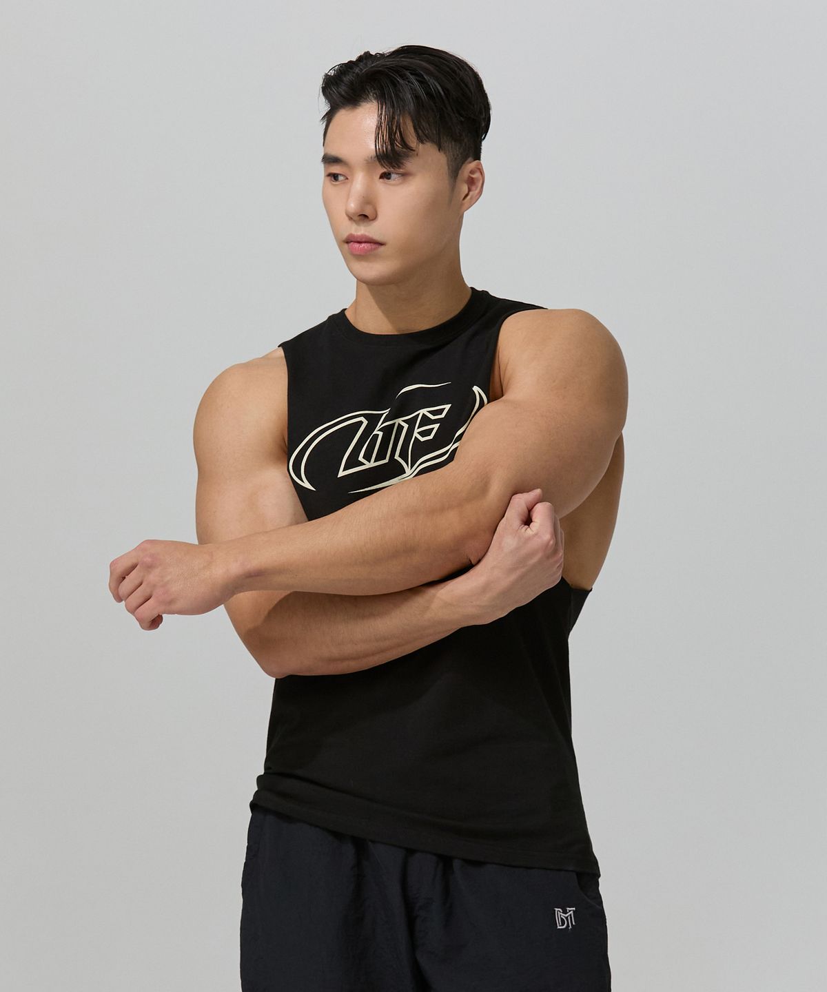 블랙몬스터핏(BLACK MONSTER FIT) 매시브 심볼 탱크 나시 (2color) / BM250414