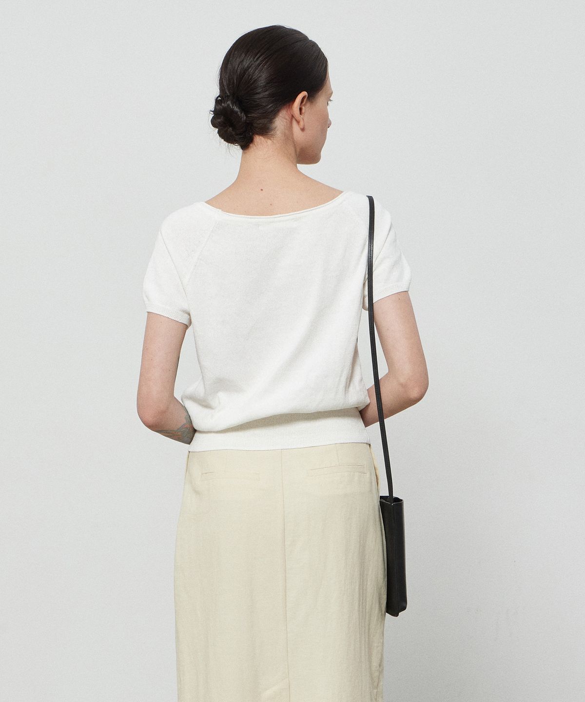 노티아(NOTIA) WIDE NECK RAGLAN KNIT - IVORY