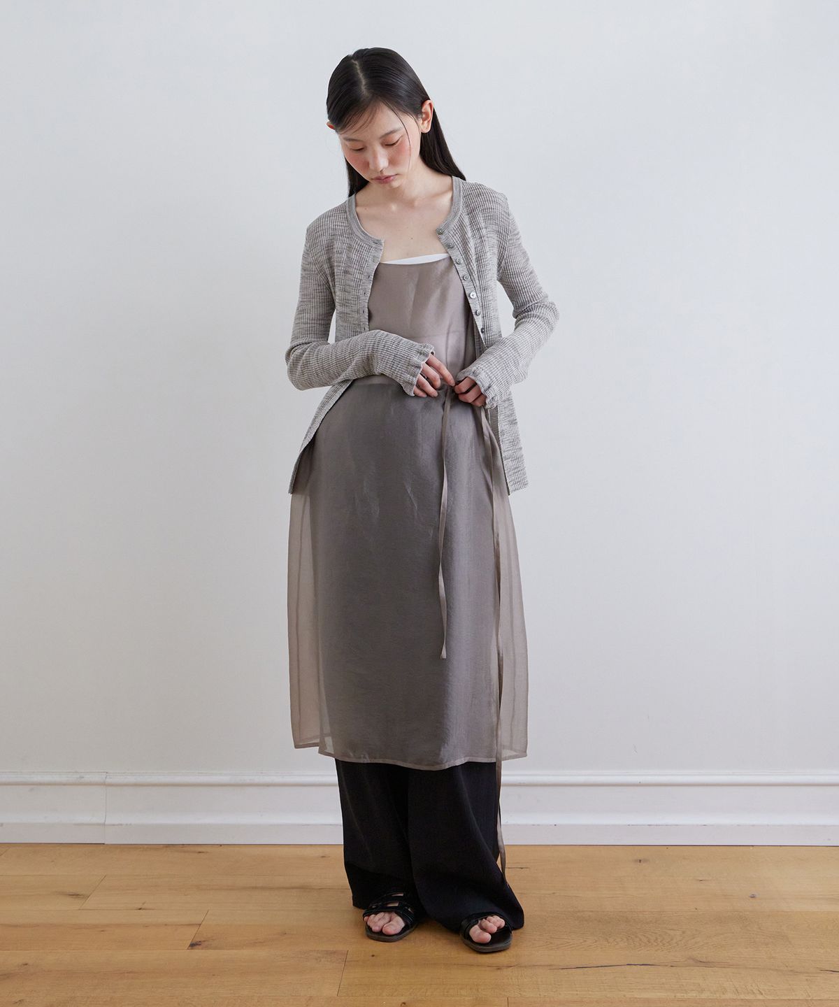 스텝어라운드(STEP AROUND) Ruffle sleeve cardigan_GREY