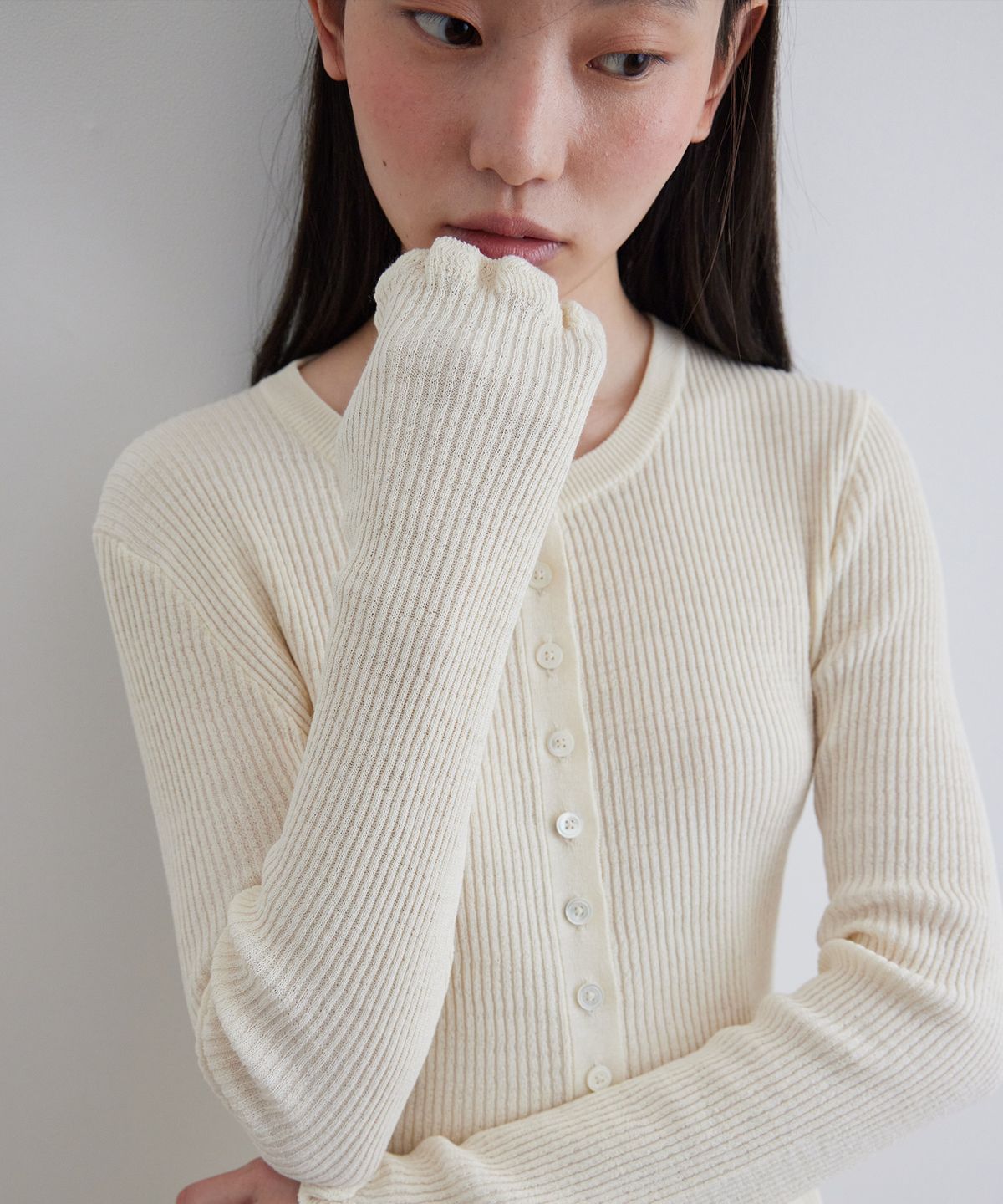 스텝어라운드(STEP AROUND) Ruffle sleeve cardigan_IVORY