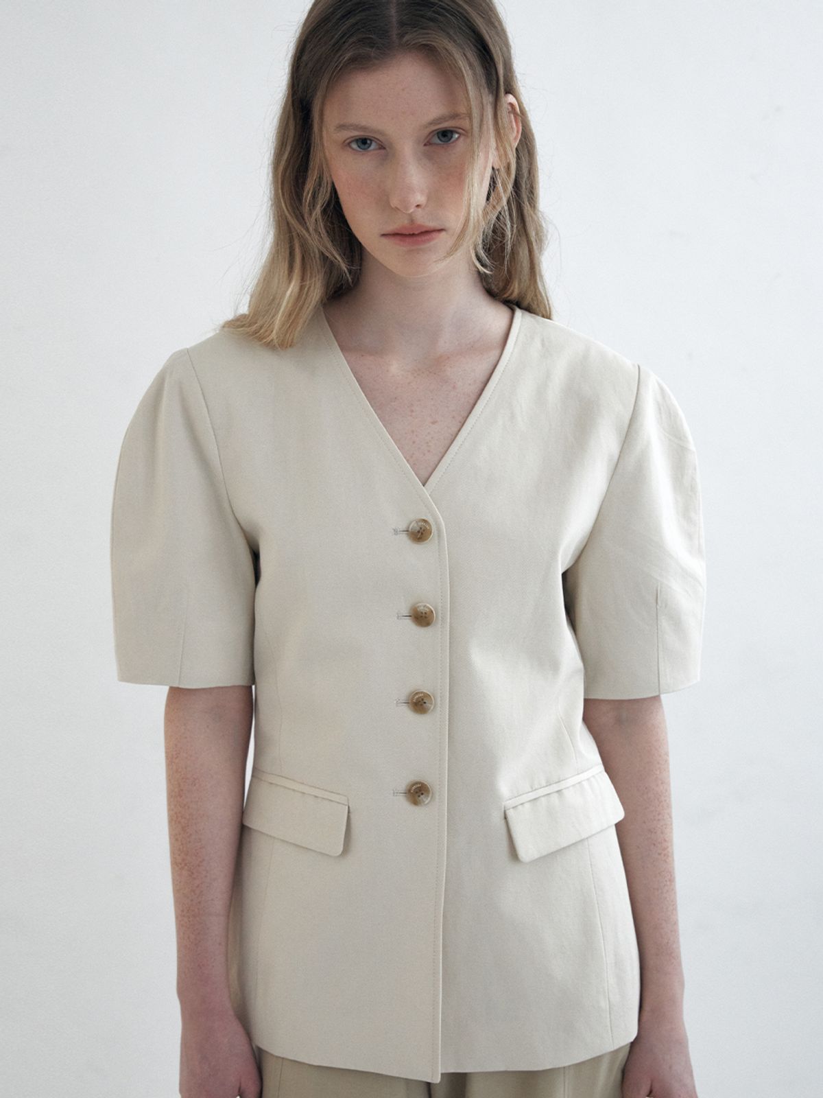 아르카익(ARCHAIC) collarless volume sleeve jacket_beige