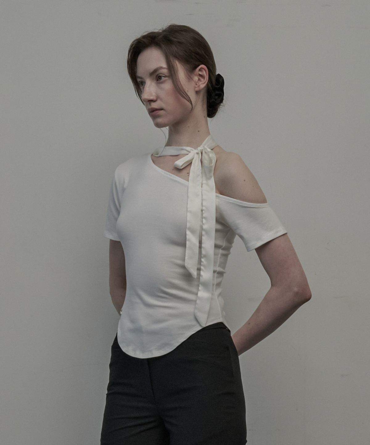 마우솔레움(MAU SOLEUM) Sheer Scarf T-Shirt - White