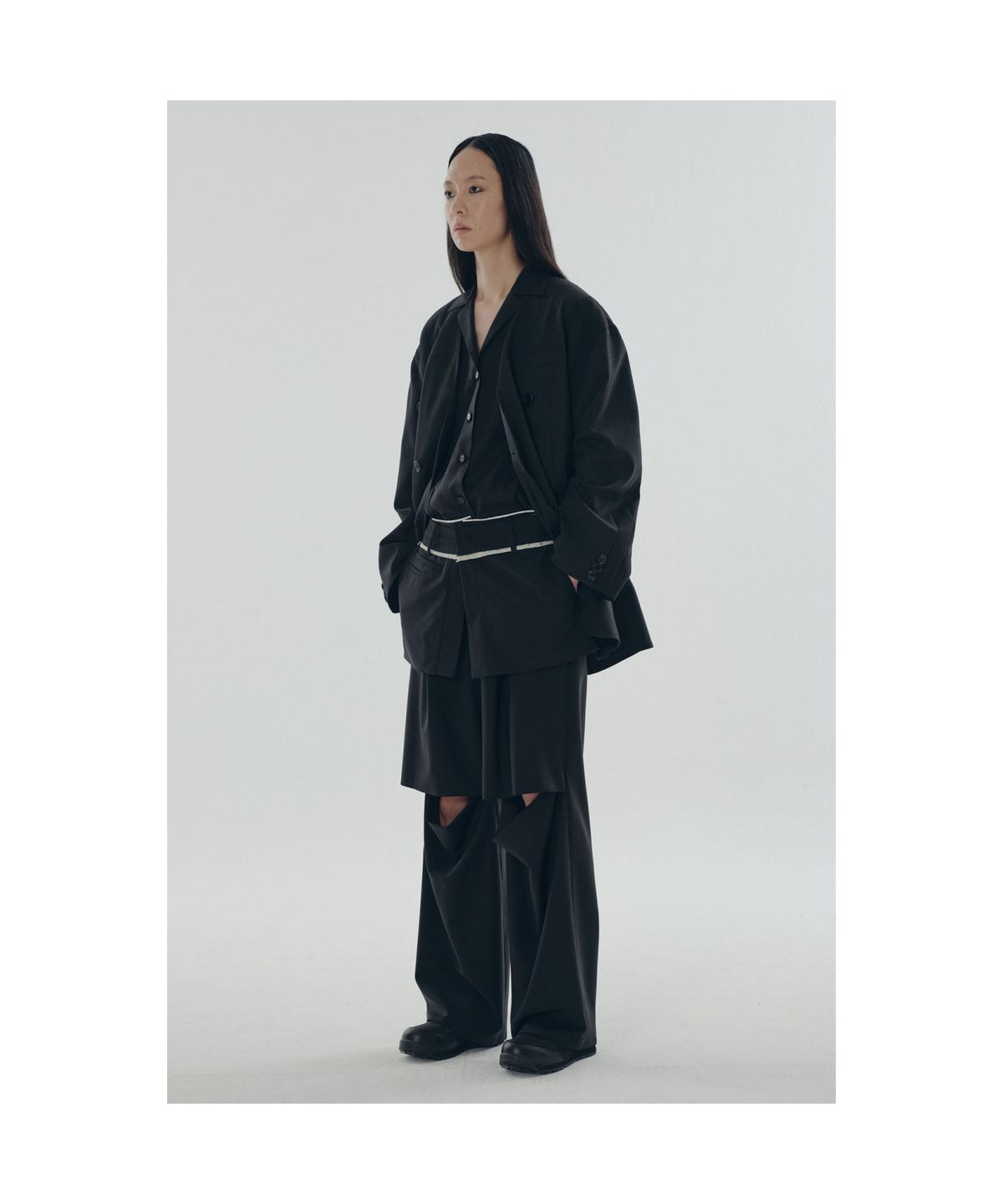 래코드(RECODE) Boxy Shirt with Layered Wrap Skirt_RQSAM25513BKX