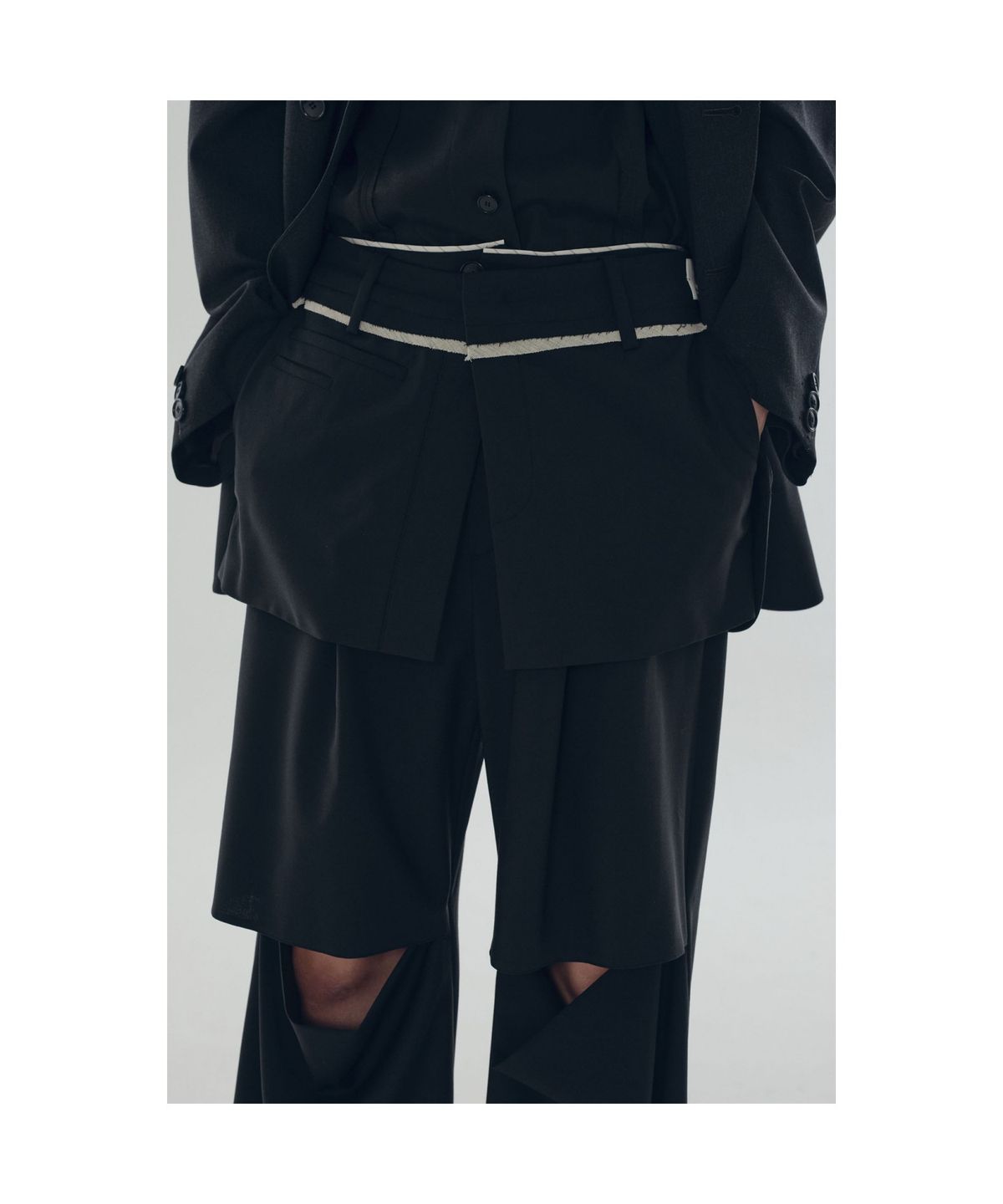 래코드(RECODE) Boxy Shirt with Layered Wrap Skirt_RQSAM25513BKX