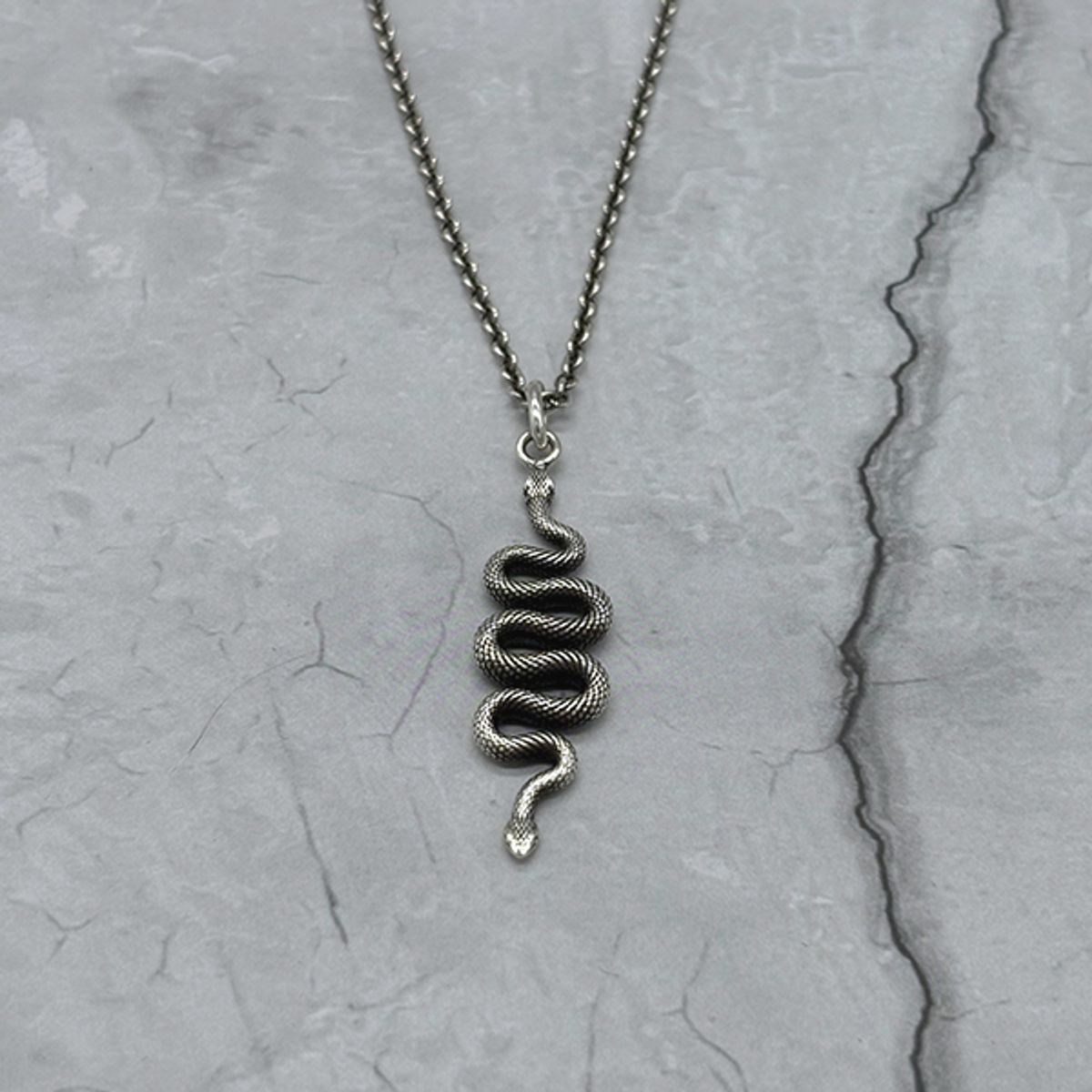 팬도럼주얼리(PANDORUMJEWELRY) 흑사(黑蛇)