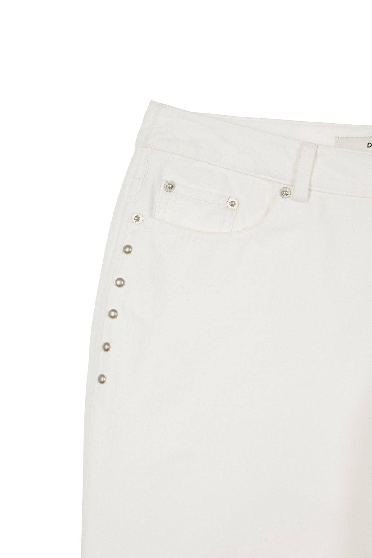 다이닛(DEINET) STUD LINE DAMEGE BOOTS CUT DENIM IN WHITE