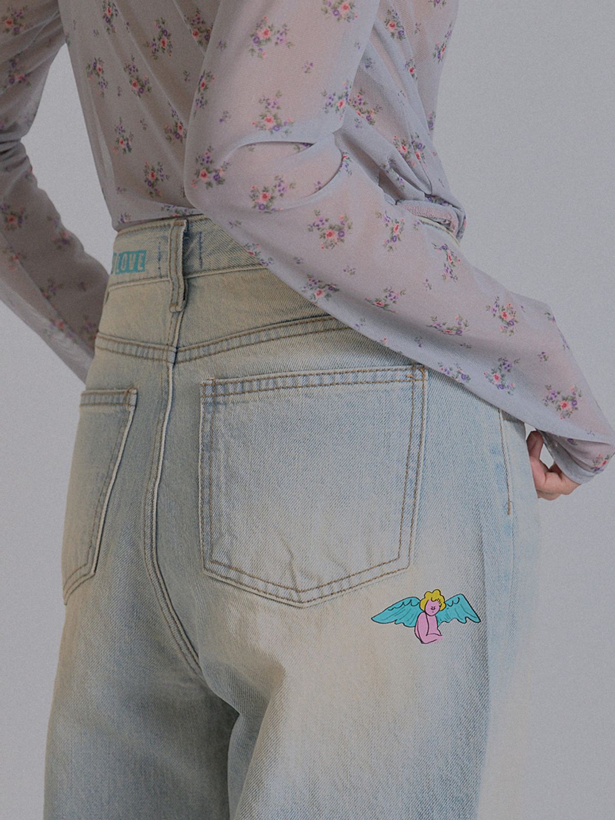 쏘리, 투 머치 러브(SORRY, TOO MUCH LOVE) Ash Blue Washed Straight Denim Pants_Sky Blue