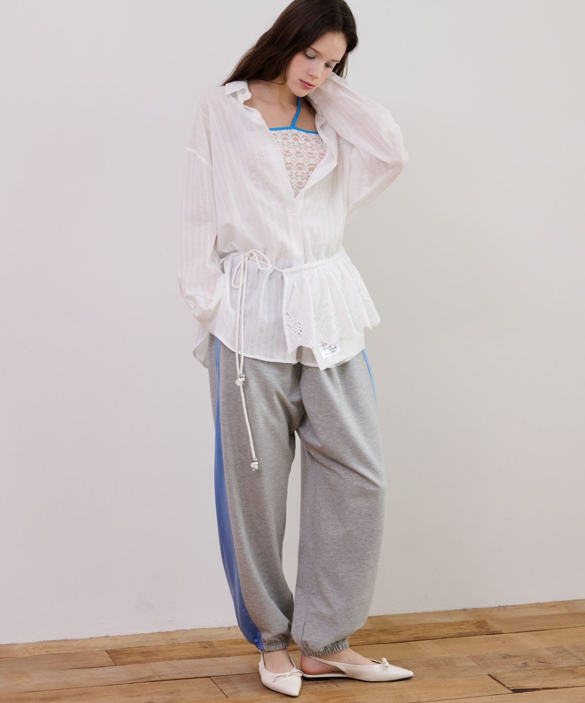 무니쉬(MOONISH) Secret Frill Pocket Bag - Pure White