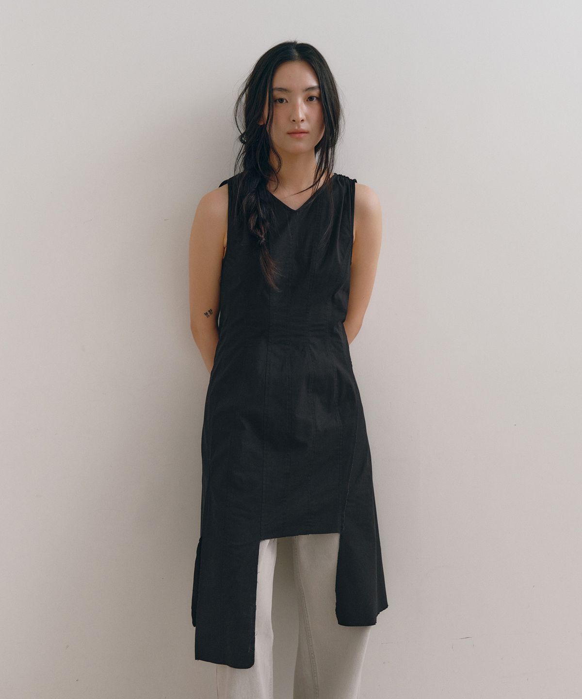 로우타이드(LOW TIDE) DAMAGED COTTON DRESS [BLACK]