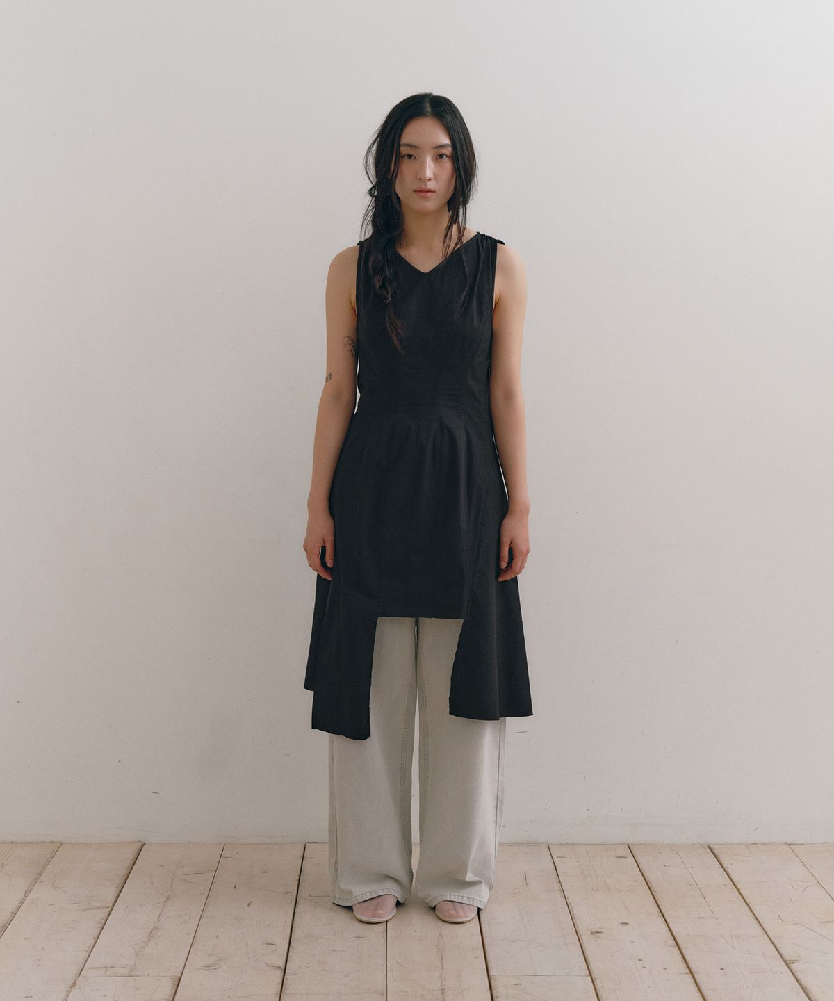 로우타이드(LOW TIDE) DAMAGED COTTON DRESS [BLACK]
