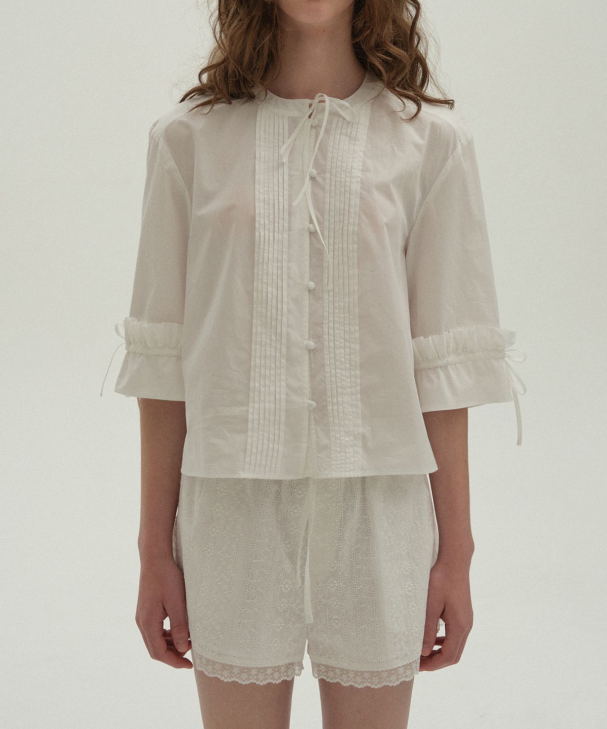 클로르(CLOR) COTTON LACE SHORTS - 2 colors