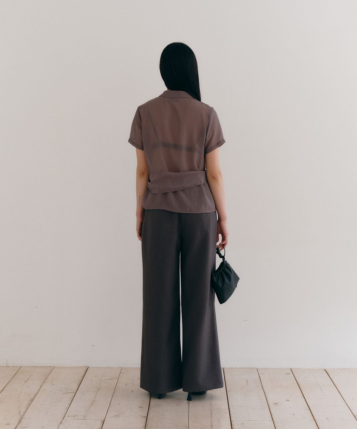 로우타이드(LOW TIDE) SHEER SCARF TIE SHIRT [BROWN]