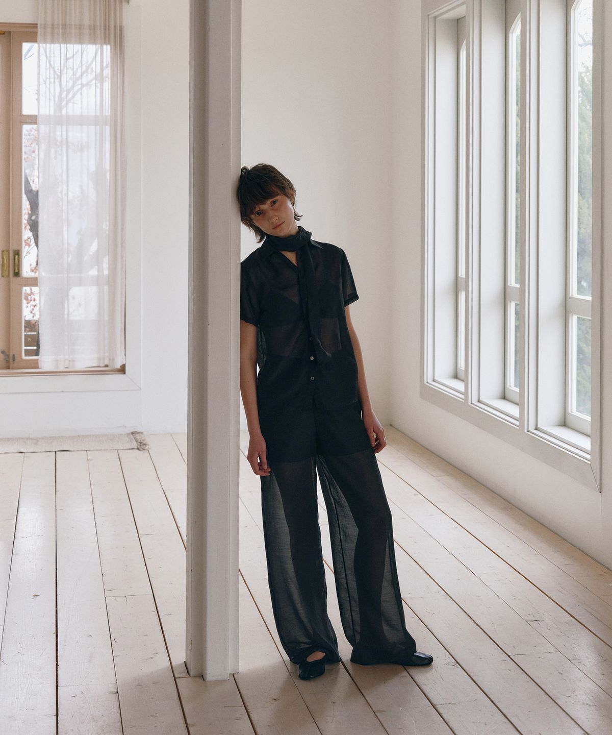 로우타이드(LOW TIDE) SHEER SCARF TIE SHIRT [BLACK]