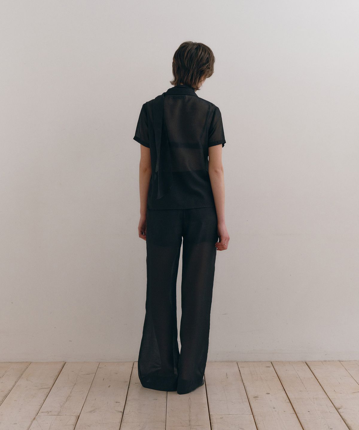 로우타이드(LOW TIDE) SHEER SCARF TIE SHIRT [BLACK]