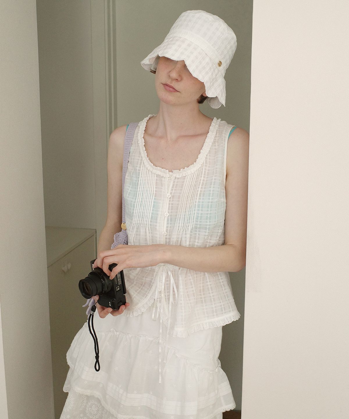 클로르(CLOR) SCALLOP BUCKET HAT - WHITE