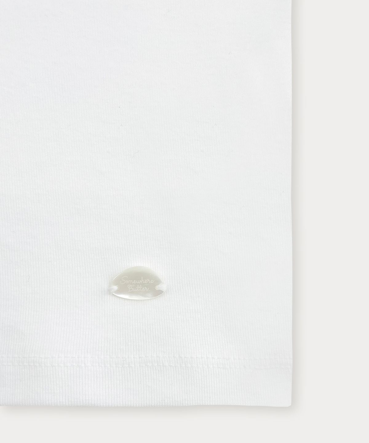 썸웨어버터(SOMEWHEREBUTTER) Halter Pendant Sleeveless - Ivory