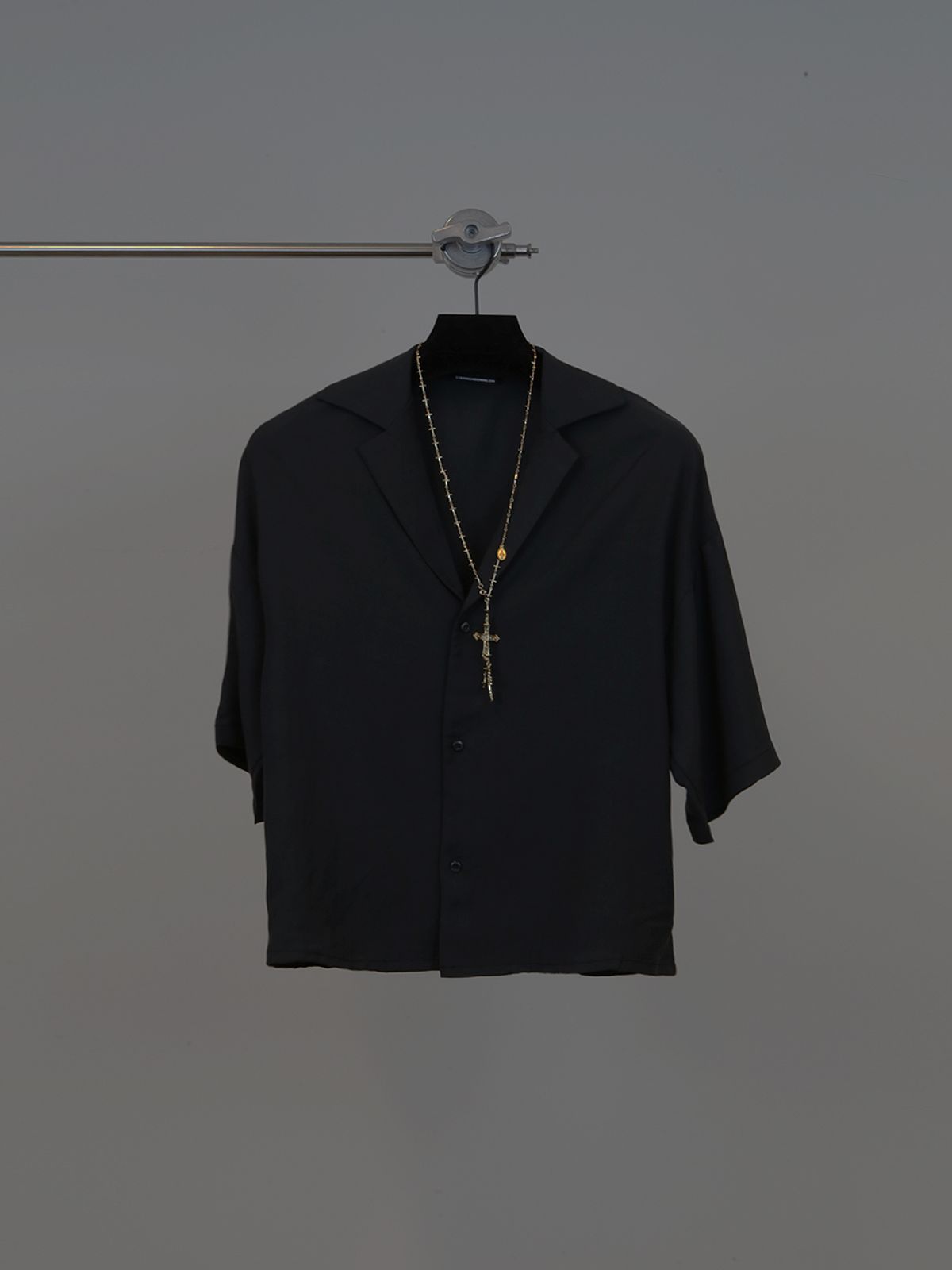 고저(GOZER) WINDY SHIRT_BLACK