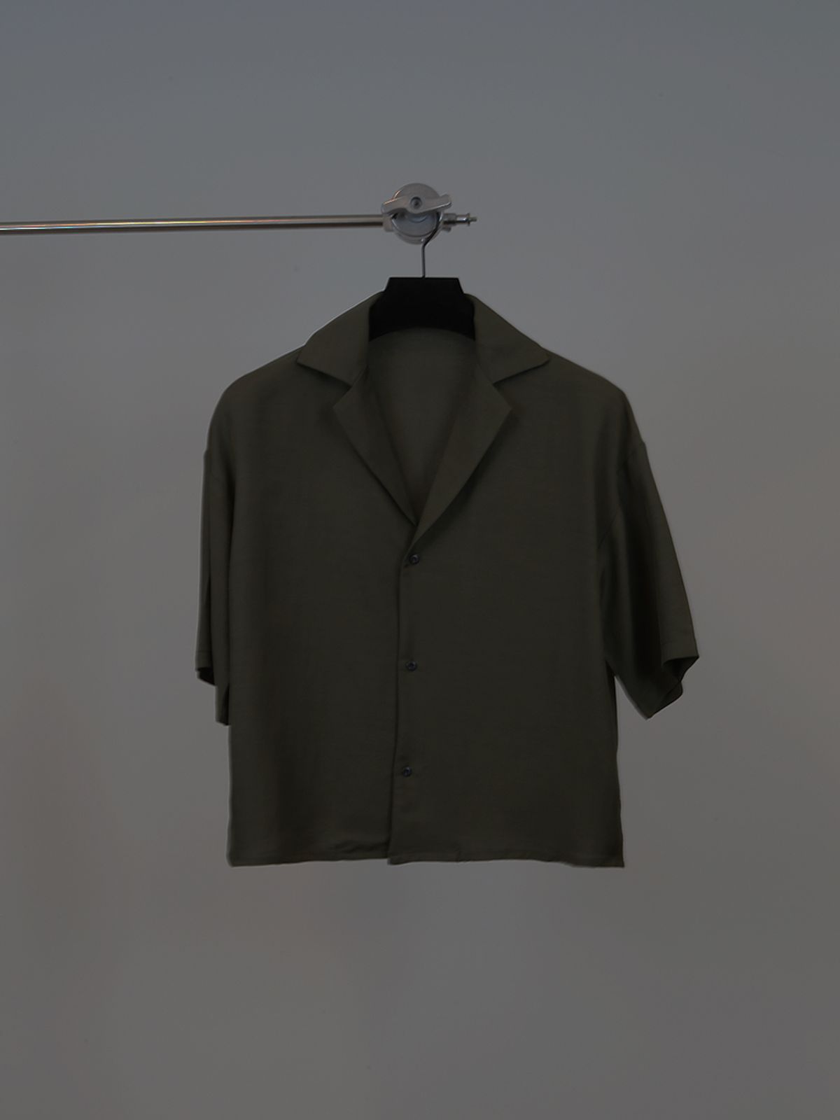 고저(GOZER) WINDY SHIRT_KHAKI