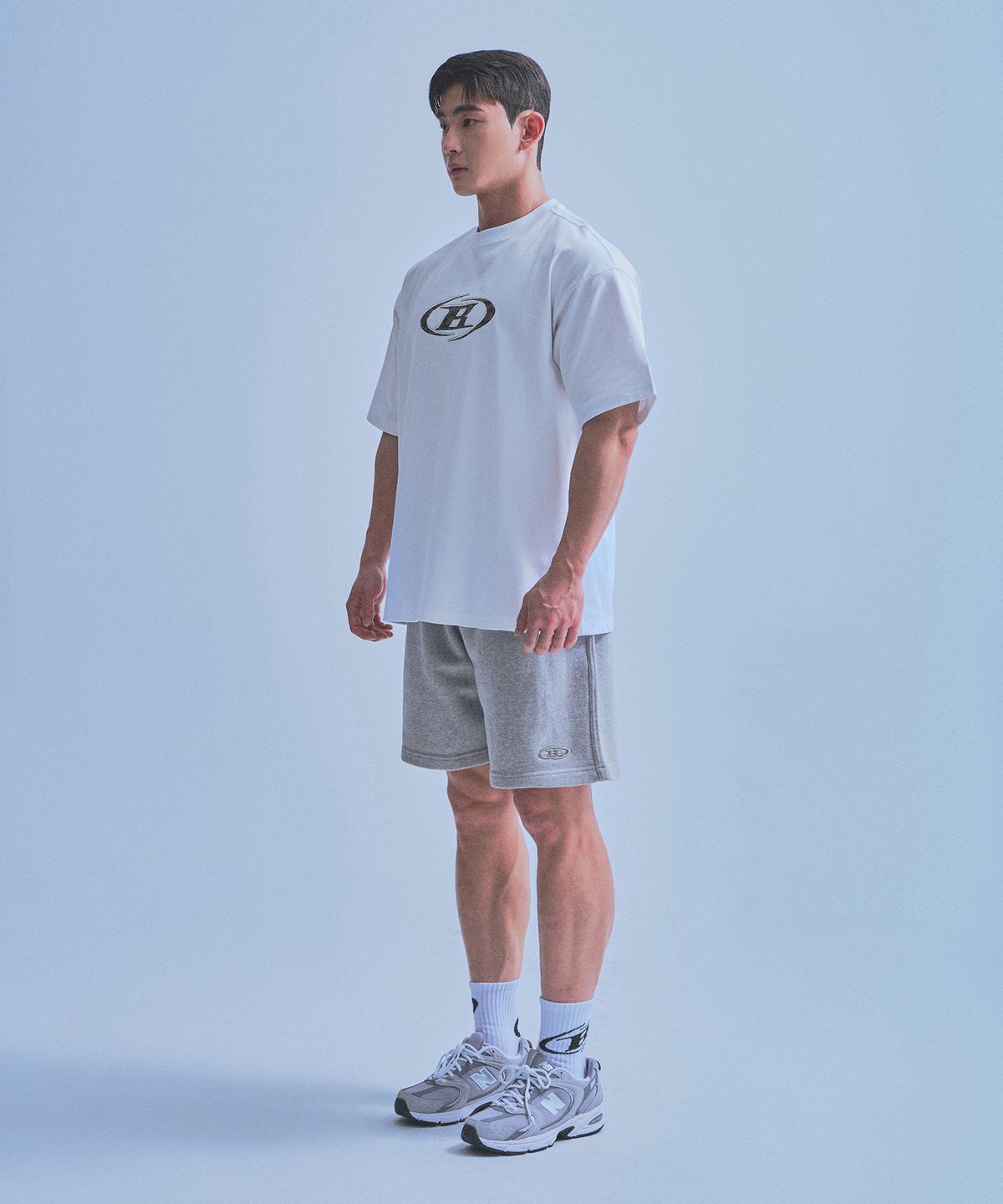 본투윈(BORN TO WIN) CAMO B LOGO T-SHIRTS [WHITE]