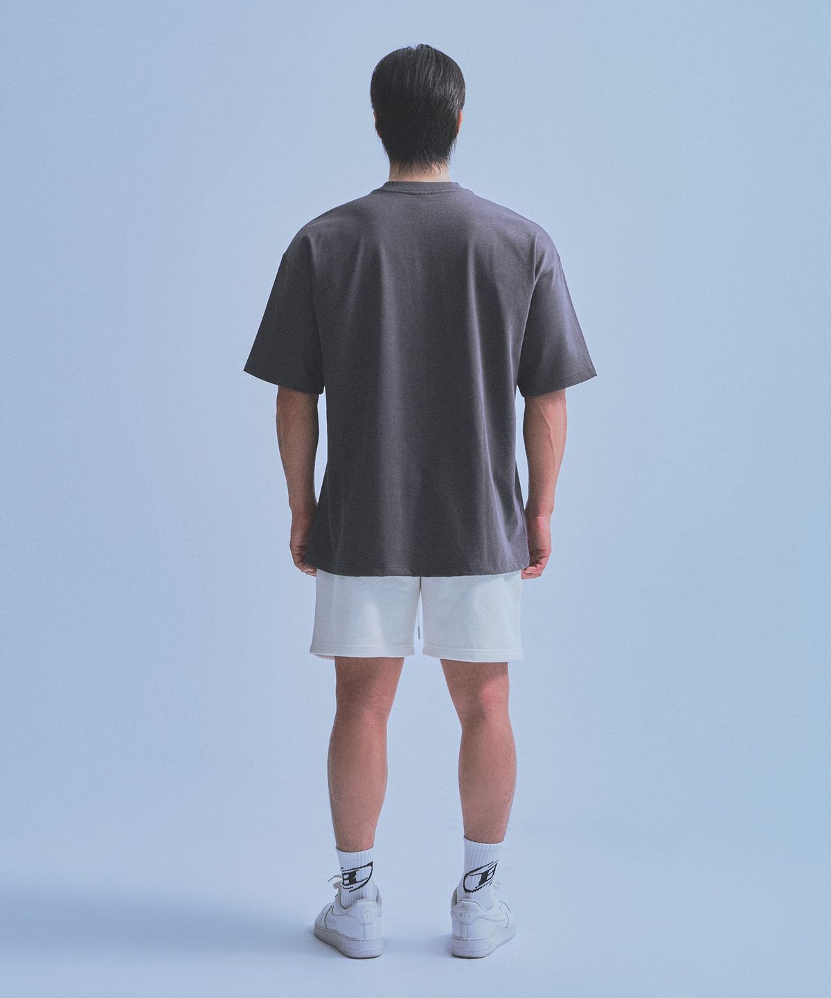 본투윈(BORN TO WIN) CAMO B LOGO T-SHIRTS [CHARCOAL]